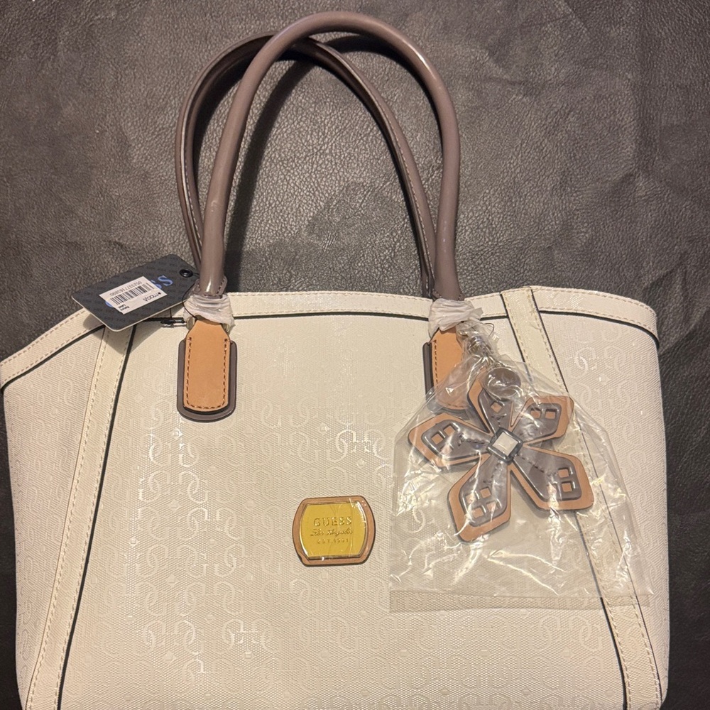NWT GUESS White, Gray and Tan Tote Bag With Plastic Still On Hardware Plus Charm - Picture 1 of 14